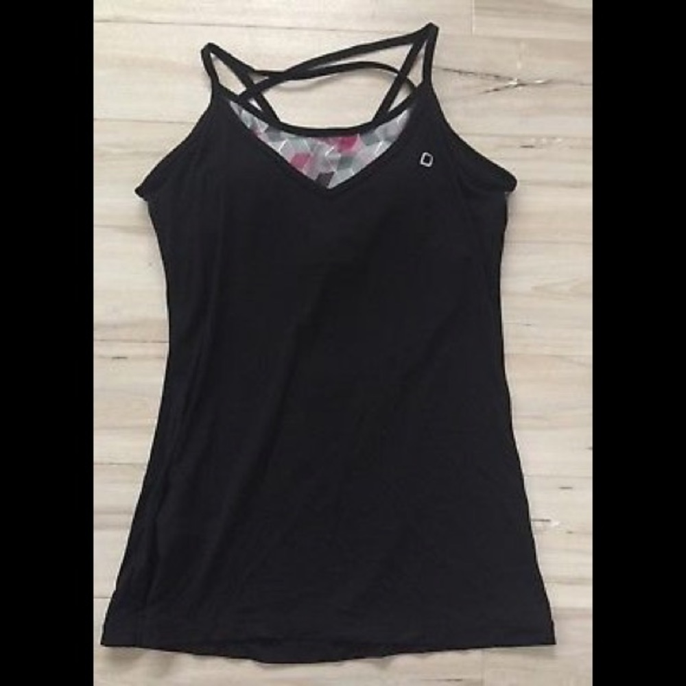 Lorna Jane Bra/Tank Combo in “Geo Pop”